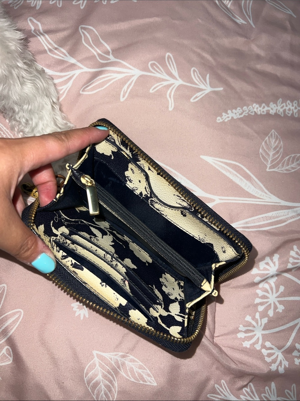 Tory Burch Navy & Cream Floral Zip Wristlet with Detachable Strap - Picture 4 of 5